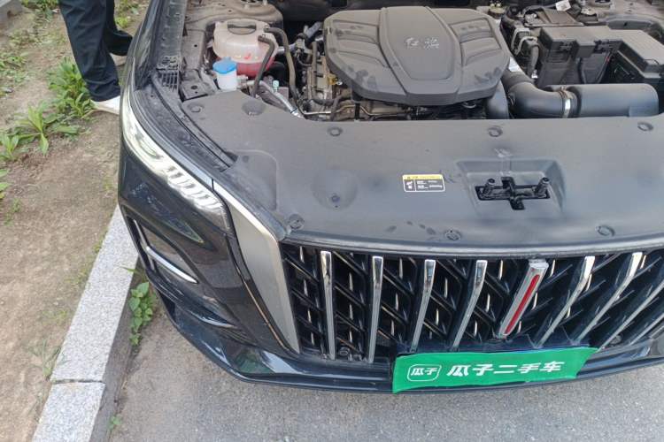 Used Hongqi HS5 2025 2.0T Two-Wheel Drive 600 000-Vehicle Commemorative Edition Engine Bay Right