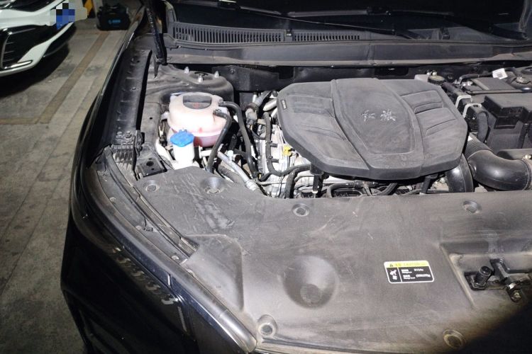 Used Hongqi HS5 2025 2.0T Two-Wheel Drive Flagship Pro Edition Engine Bay Right