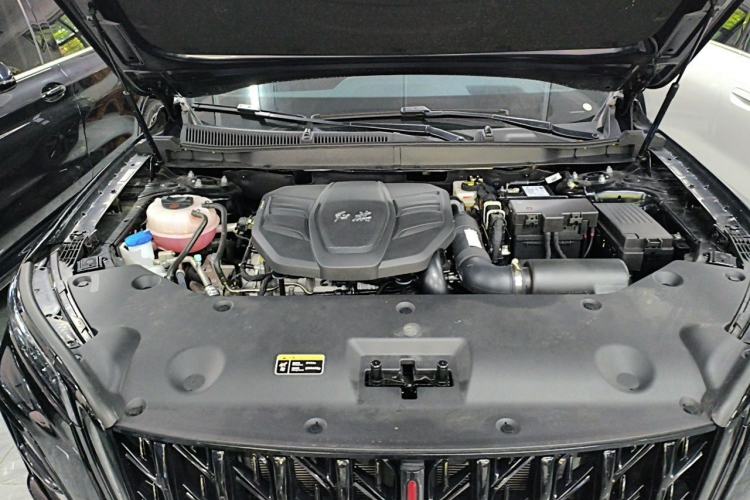 Used Hongqi HS5 2025 2.0T Two-Wheel-Drive Xuan Ying Edition Engine Bay