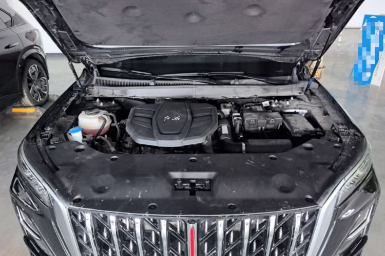 Used Hongqi HS5 2025 2.0T Two-Wheel Drive 600 000-Vehicle Commemorative Edition Engine Bay