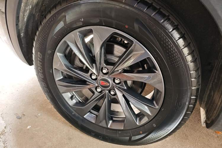 Used Hongqi HS5 2025 2.0T Two-Wheel Drive Flagship Pro Edition Exterior 2
