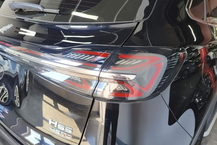 Used Hongqi HS5 2025 2.0T Two-Wheel Drive Flagship Pro Edition Exterior 3