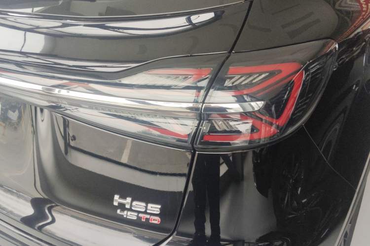 Used Hongqi HS5 2025 2.0T Two-Wheel Drive Flagship Pro Edition Exterior 3
