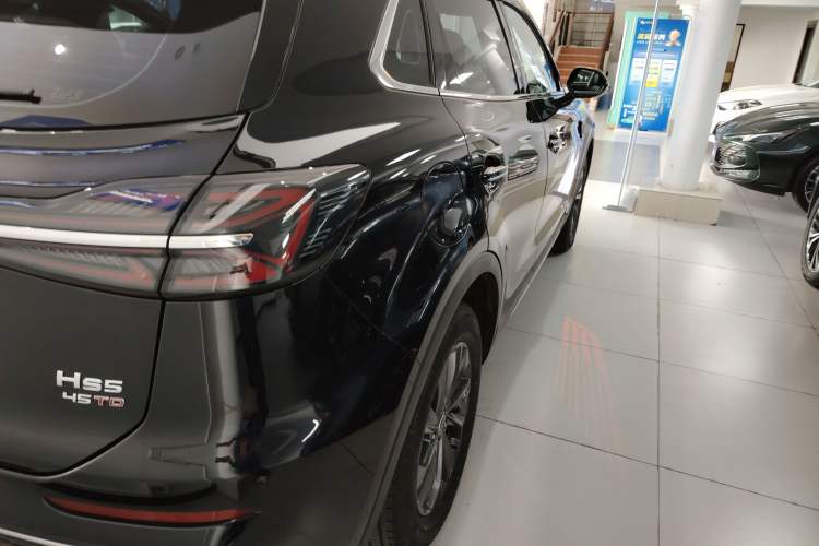 Used Hongqi HS5 2025 2.0T Two-Wheel Drive 600 000-Vehicle Commemorative Edition Exterior 3