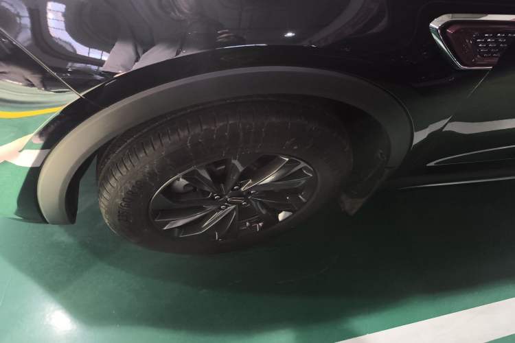 Used Hongqi HS5 2025 2.0T Two-Wheel Drive Flagship Pro Edition Exterior 7