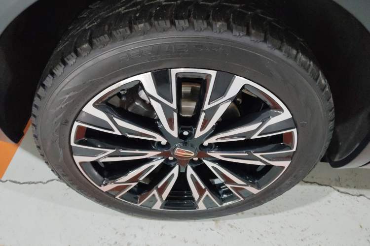 Used Hongqi HS5 2025 2.0T All-Wheel-Drive Flagship Pro Edition Exterior 8