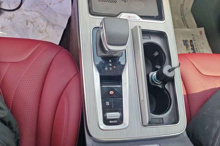 Used Hongqi HS5 2025 2.0T All-Wheel-Drive Flagship Pro Edition Gear Lever