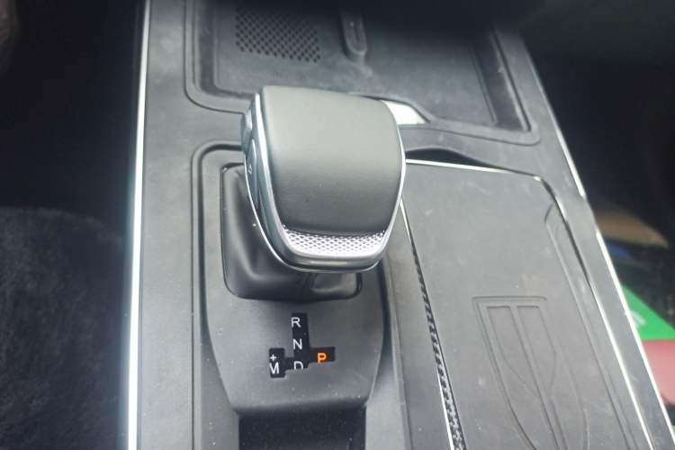 Used Hongqi HS5 2025 2.0T Two-Wheel-Drive Xuan Ying Edition Gear Lever