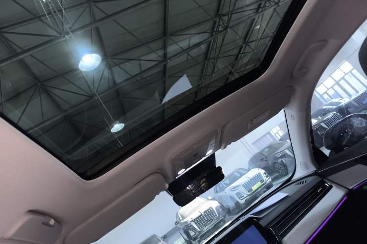 Used Hongqi HS5 2025 2.0T Two-Wheel Drive Flagship Pro Edition Headliner