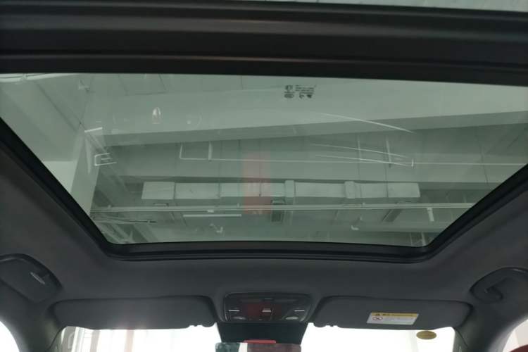 Used Hongqi HS5 2025 2.0T All-Wheel-Drive Xuan Ying Version Headliner