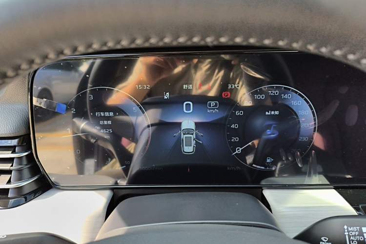 Used Hongqi HS5 2025 2.0T Two-Wheel Drive Flagship Pro Edition Instrument Cluster