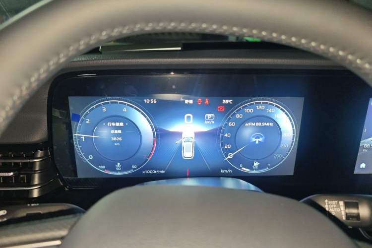 Used Hongqi HS5 2025 2.0T Two-Wheel-Drive Xuan Ying Edition Instrument Cluster