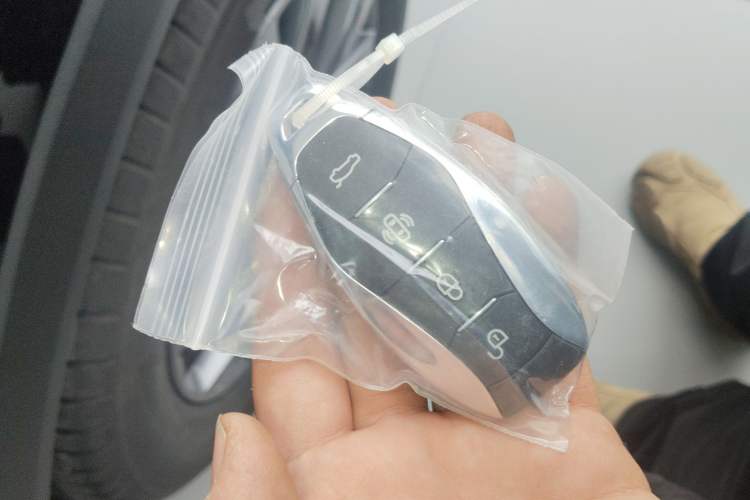Used Hongqi HS5 2025 2.0T Two-Wheel Drive Flagship Pro Edition Interior 1