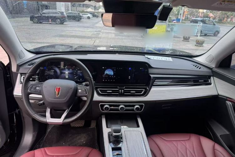 Used Hongqi HS5 2025 2.0T Two-Wheel Drive Flagship Pro Edition Interior 1