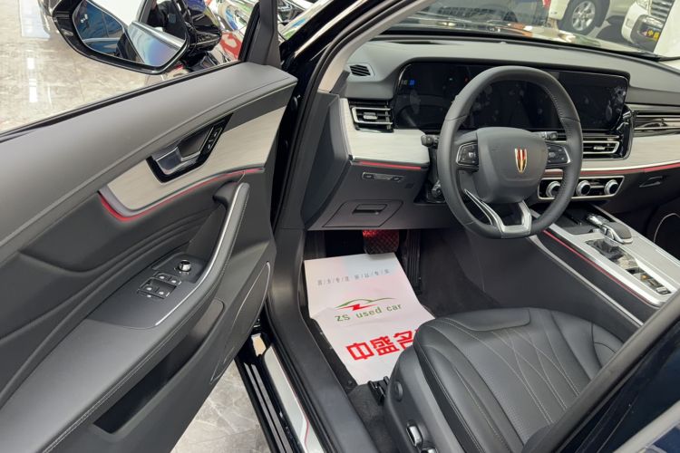 Used Hongqi HS5 2025 2.0T Two-Wheel Drive Flagship Pro Edition Interior 1