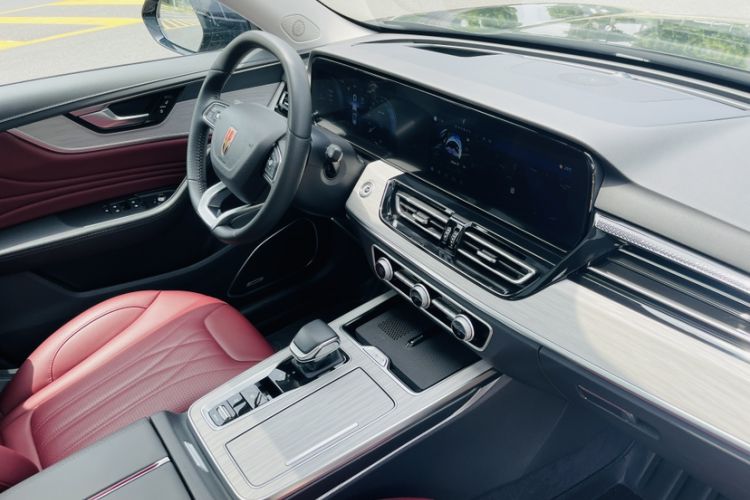 Used Hongqi HS5 2025 2.0T All-Wheel-Drive Flagship Pro Edition Interior 10