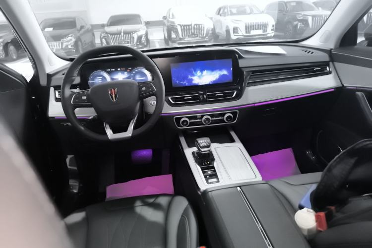 Used Hongqi HS5 2025 2.0T Two-Wheel Drive Flagship Pro Edition Interior 2