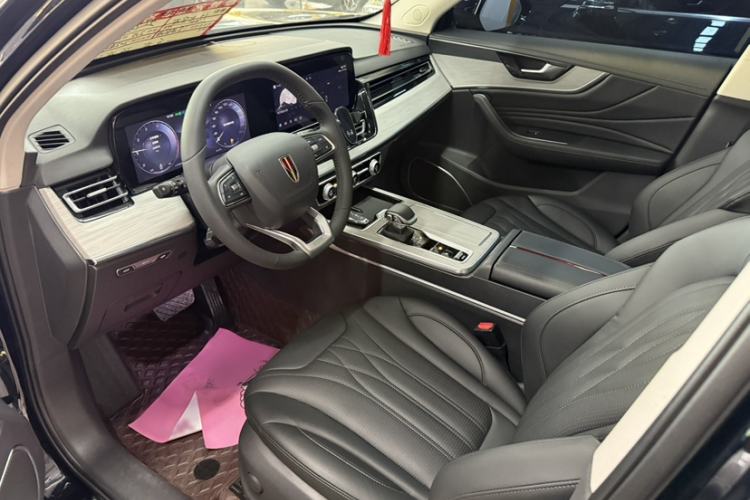 Used Hongqi HS5 2025 2.0T Two-Wheel Drive Flagship Pro Edition Interior 2