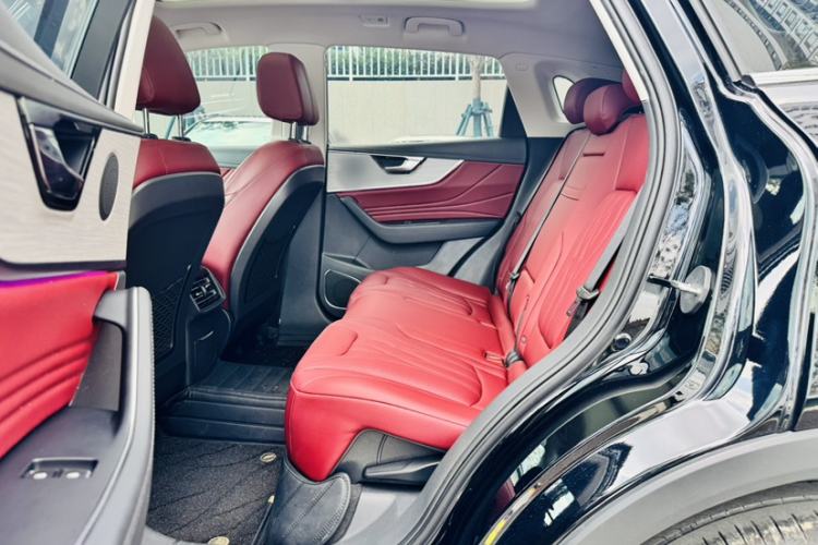 Used Hongqi HS5 2025 2.0T All-Wheel-Drive Flagship Pro Edition Interior 3