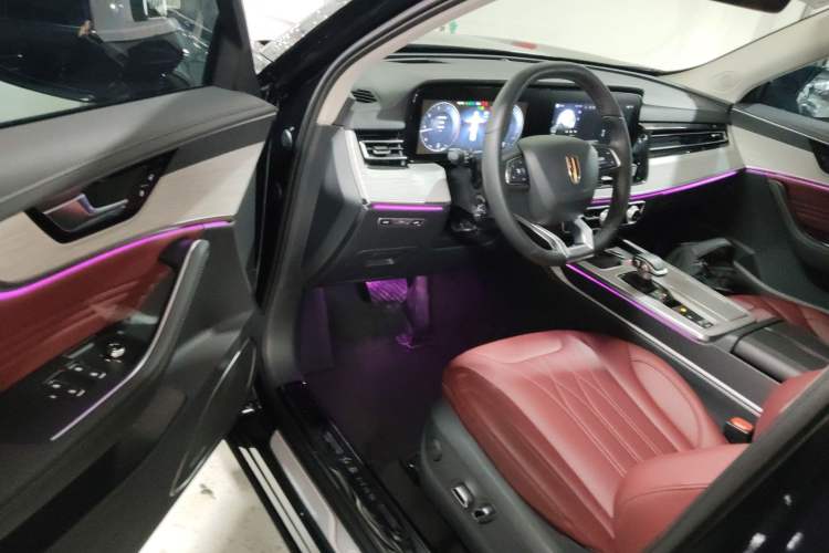 Used Hongqi HS5 2025 2.0T All-Wheel-Drive Flagship Pro Edition Interior 3