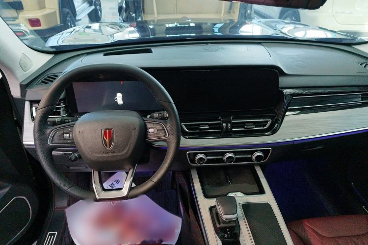 Used Hongqi HS5 2025 2.0T Two-Wheel Drive Flagship Pro Edition Interior 3
