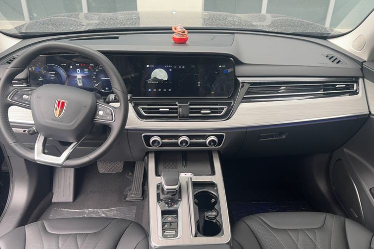 Used Hongqi HS5 2025 2.0T All-Wheel-Drive Flagship Pro Edition Interior 4