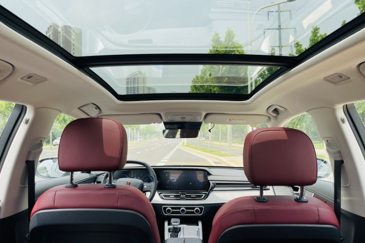 Used Hongqi HS5 2025 2.0T All-Wheel-Drive Flagship Pro Edition Interior 5