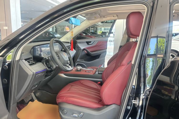 Used Hongqi HS5 2025 2.0T Two-Wheel Drive Flagship Pro Edition Interior 5