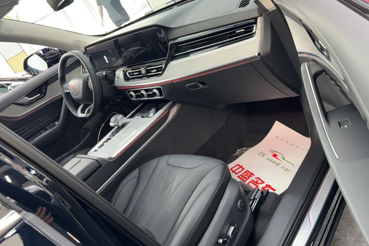 Used Hongqi HS5 2025 2.0T Two-Wheel Drive Flagship Pro Edition Interior 6