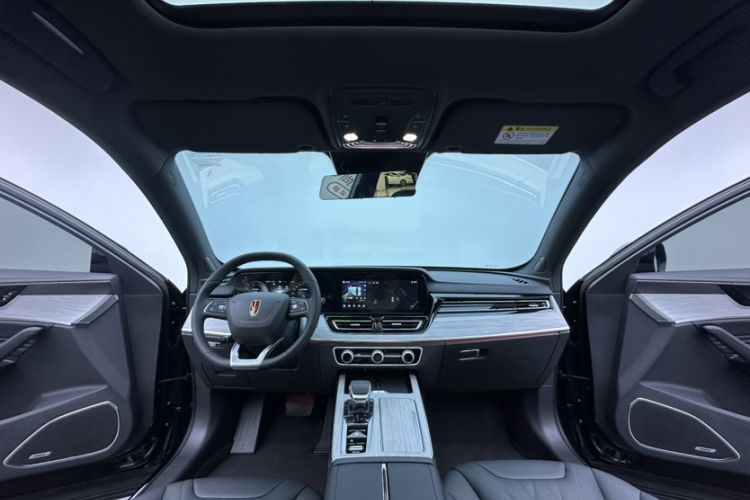 Used Hongqi HS5 2025 2.0T All-Wheel-Drive Xuan Ying Version Interior 9