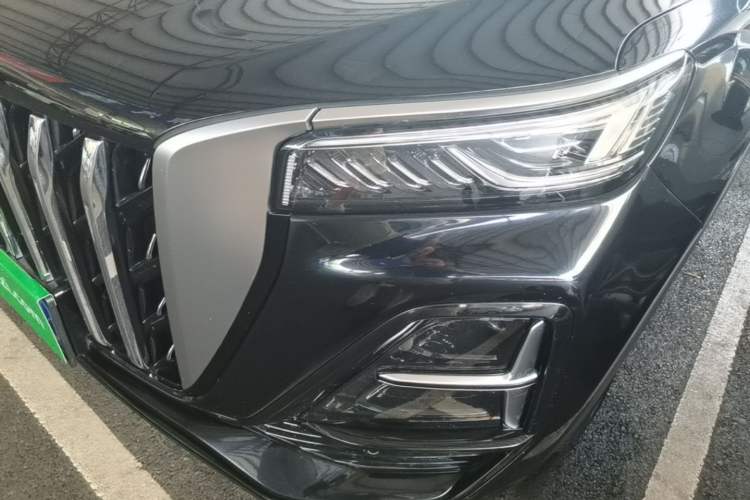 Used Hongqi HS5 2025 2.0T Two-Wheel Drive Flagship Pro Edition Left Front Headlight