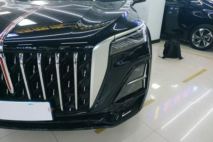 Used Hongqi HS5 2025 2.0T Two-Wheel Drive Flagship Pro Edition Left Front Headlight