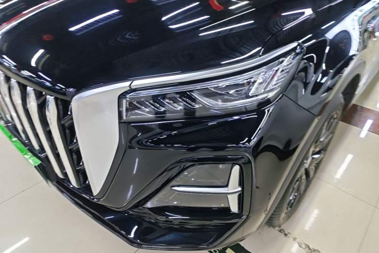 Used Hongqi HS5 2025 2.0T All-Wheel-Drive Flagship Pro Edition Left Front Headlight