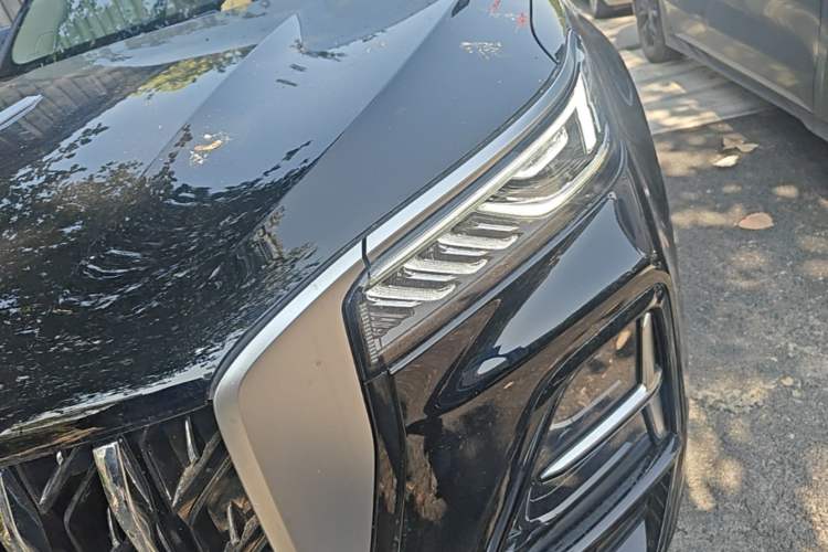 Used Hongqi HS5 2025 2.0T Two-Wheel Drive Flagship Pro Edition Left Front Headlight