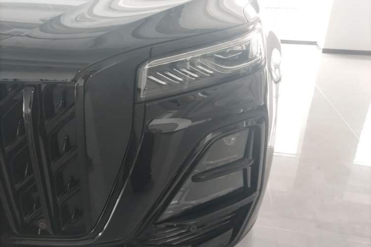 Used Hongqi HS5 2025 2.0T All-Wheel-Drive Xuan Ying Version Left Front Headlight