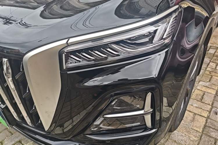 Used Hongqi HS5 2025 2.0T Two-Wheel Drive Flagship Pro Edition Left Front Headlight