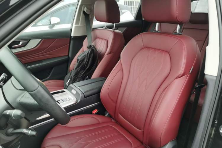 Used Hongqi HS5 2025 2.0T All-Wheel-Drive Flagship Pro Edition Left Front Seat