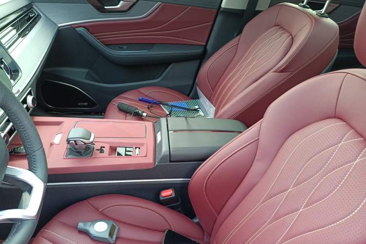 Used Hongqi HS5 2025 2.0T Two-Wheel Drive Flagship Pro Edition Left Front Seat