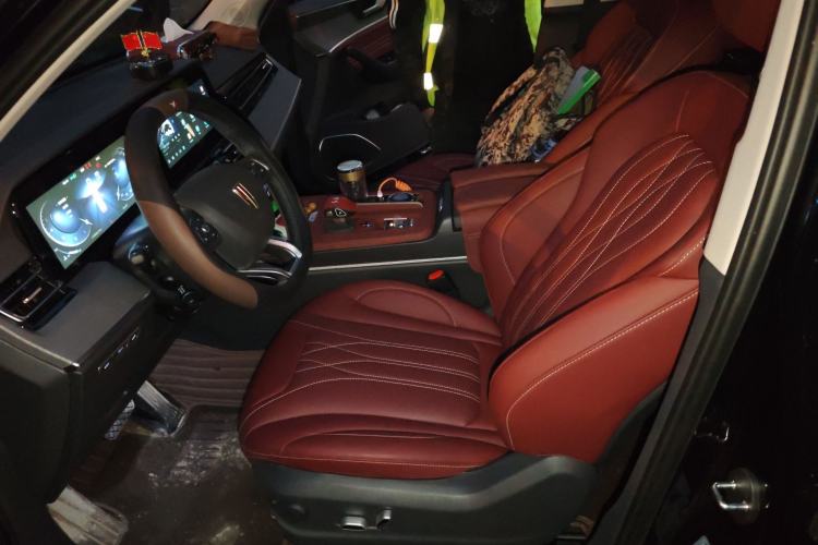 Used Hongqi HS5 2025 2.0T Two-Wheel Drive 600 000-Vehicle Commemorative Edition Left Front Seat