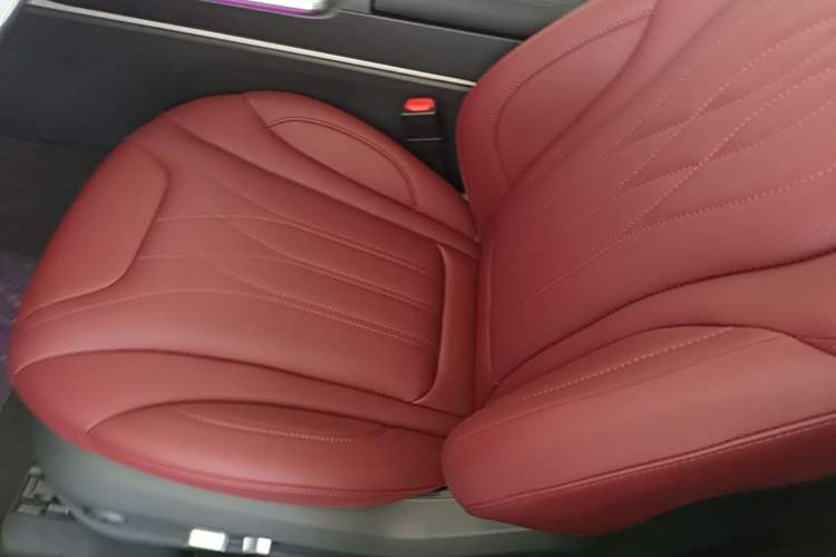 Used Hongqi HS5 2025 2.0T Two-Wheel Drive Flagship Pro Edition Left Front Seat