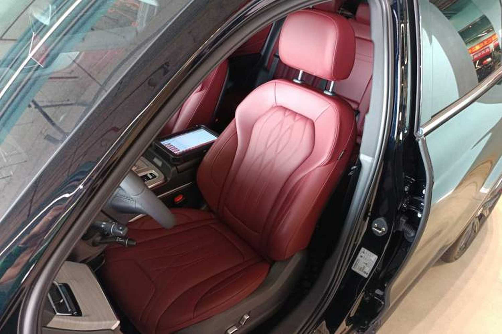 Used Hongqi HS5 2025 2.0T Two-Wheel-Drive Xuan Ying Edition Left Front Seat