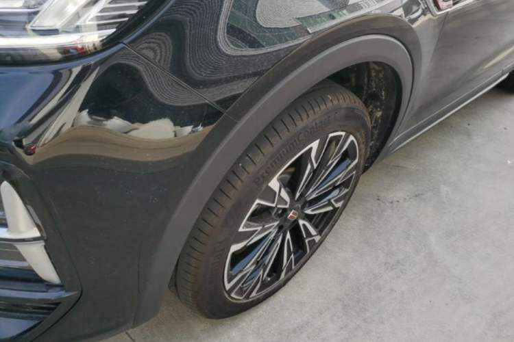 Used Hongqi HS5 2025 2.0T All-Wheel-Drive Flagship Pro Edition Left Front Wheel Hub