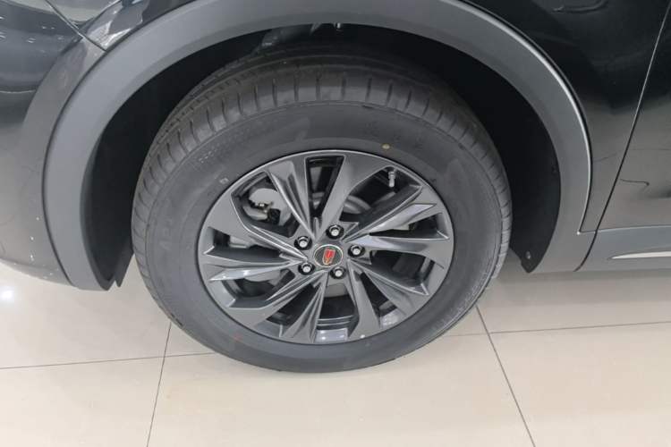 Used Hongqi HS5 2025 2.0T Two-Wheel Drive Flagship Pro Edition Left Front Wheel Hub