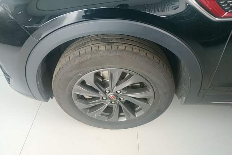 Used Hongqi HS5 2025 2.0T Two-Wheel Drive Flagship Pro Edition Left Front Wheel Hub