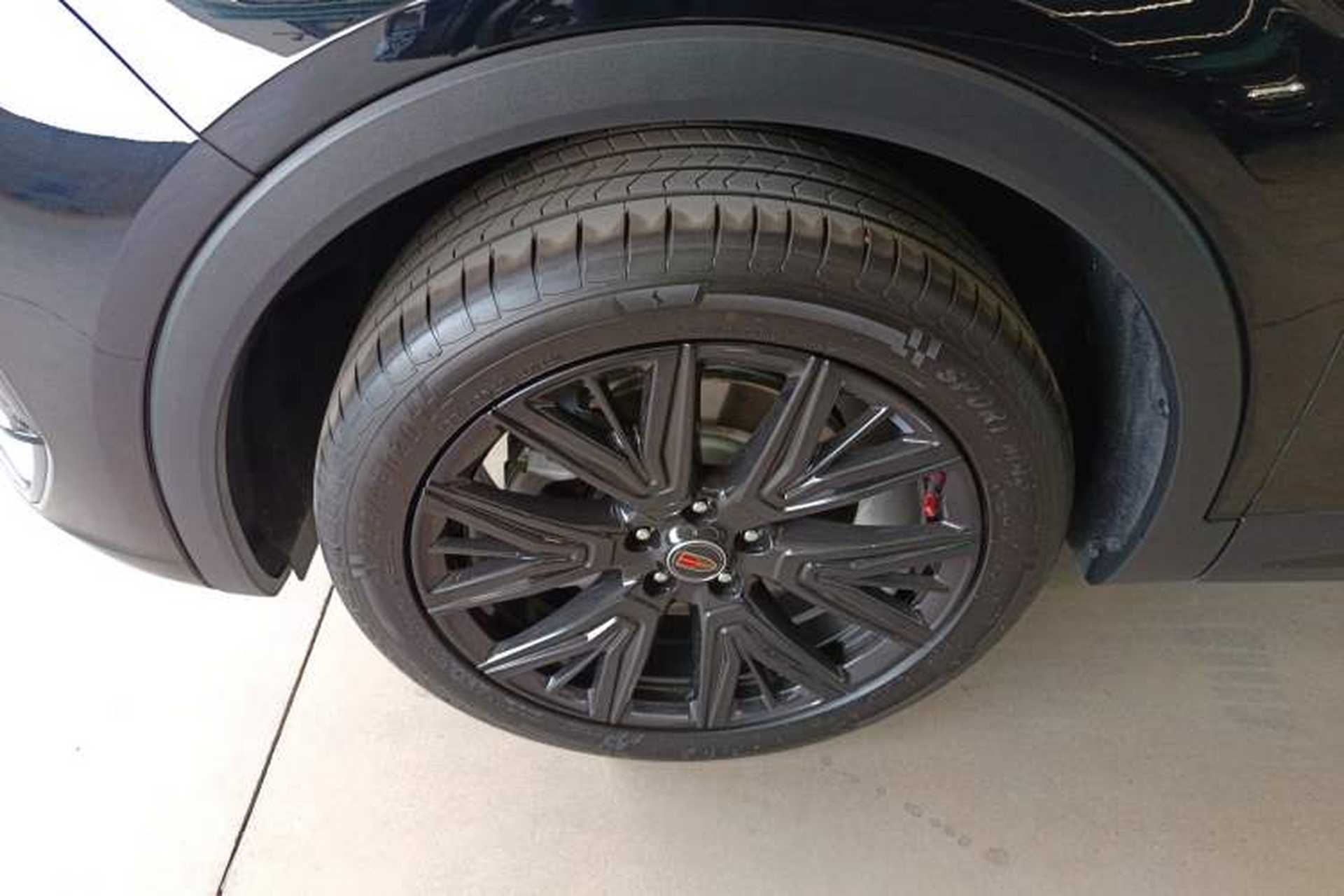 Used Hongqi HS5 2025 2.0T Two-Wheel-Drive Xuan Ying Edition Left Front Wheel Hub