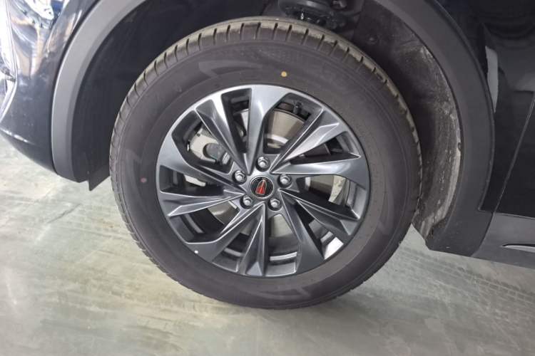 Used Hongqi HS5 2025 2.0T Two-Wheel Drive 600 000-Vehicle Commemorative Edition Left Front Wheel Hub