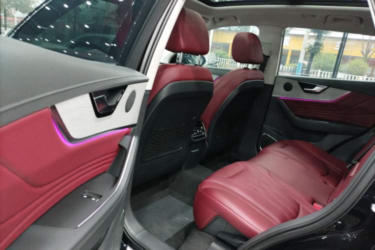 Used Hongqi HS5 2025 2.0T Two-Wheel Drive Flagship Pro Edition Left Rear Seat