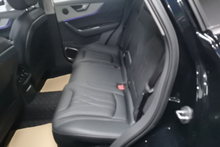 Used Hongqi HS5 2025 2.0T Two-Wheel Drive Flagship Pro Edition Left Rear Seat