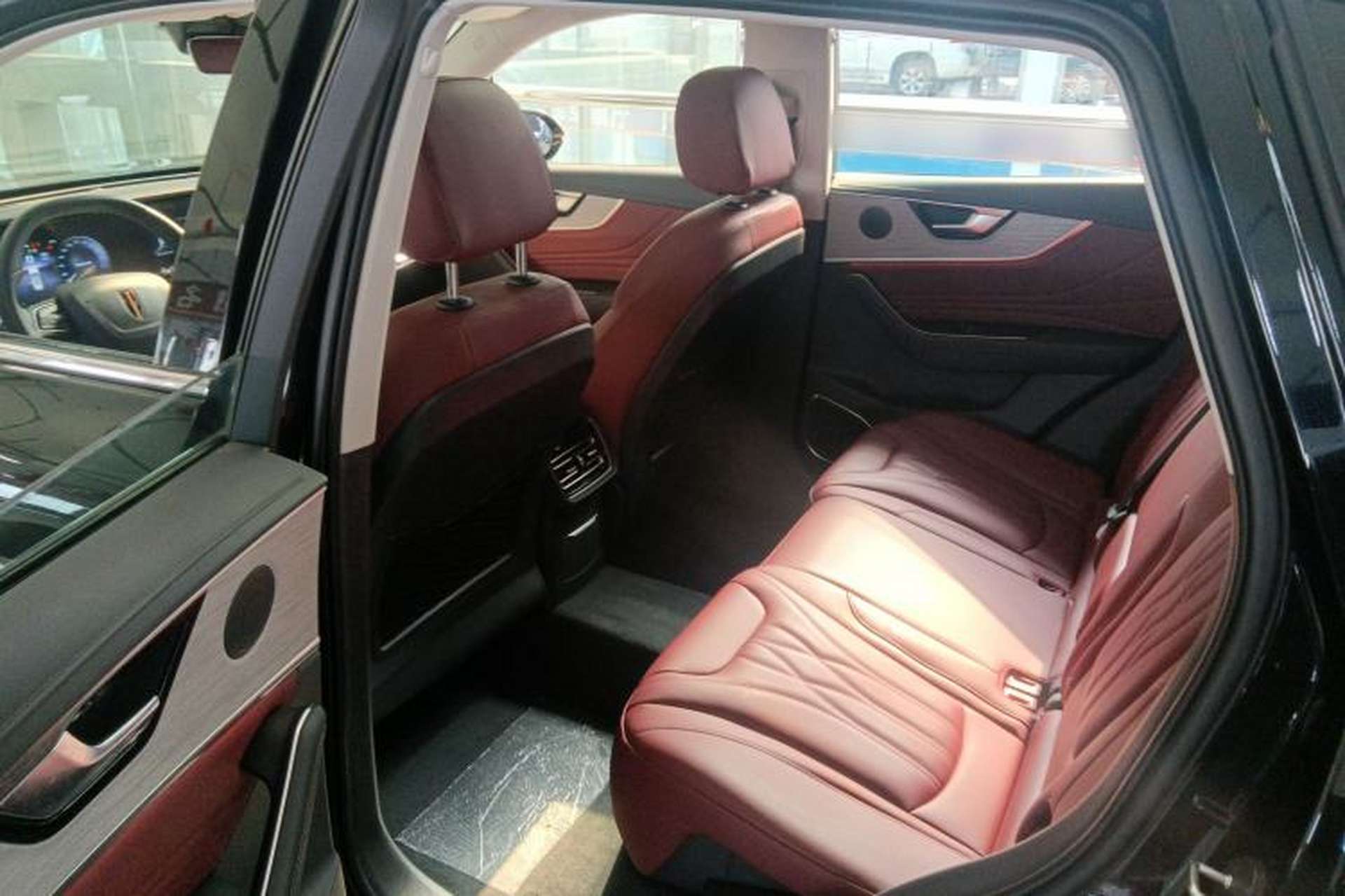 Used Hongqi HS5 2025 2.0T All-Wheel-Drive Flagship Pro Edition Left Rear Seat