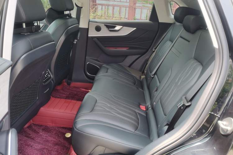 Used Hongqi HS5 2025 2.0T Two-Wheel Drive 600 000-Vehicle Commemorative Edition Left Rear Seat